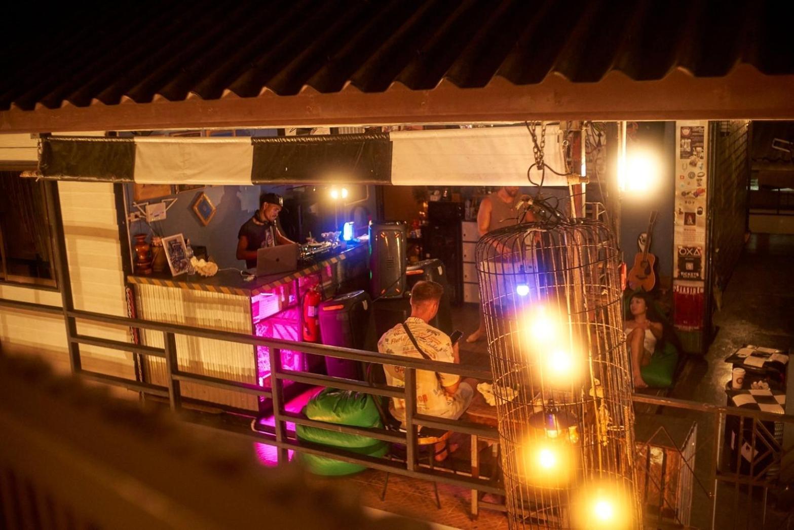 U Hostel Koh Phangan Haad Rin Bagian luar foto
