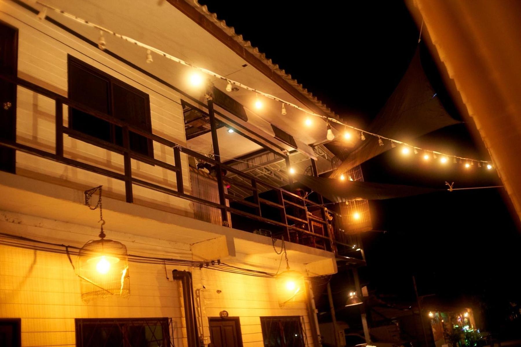 U Hostel Koh Phangan Haad Rin Bagian luar foto
